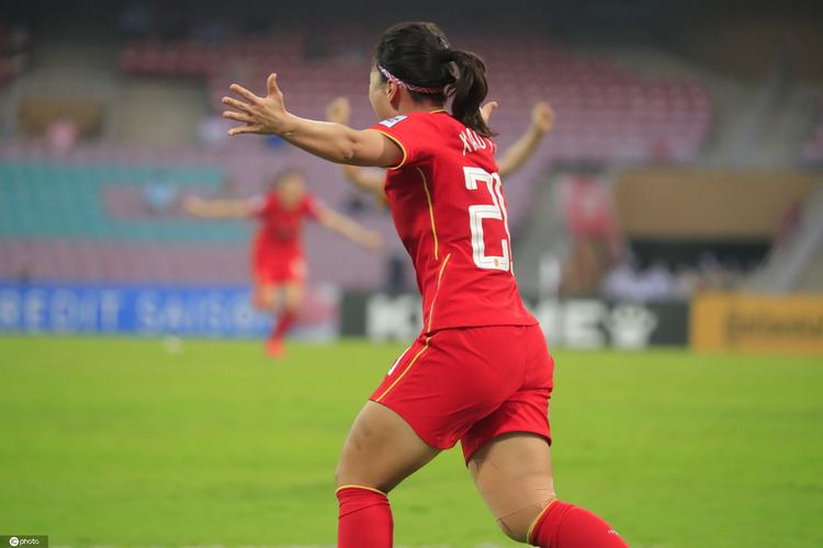 Gái Xinh Khoe Mông